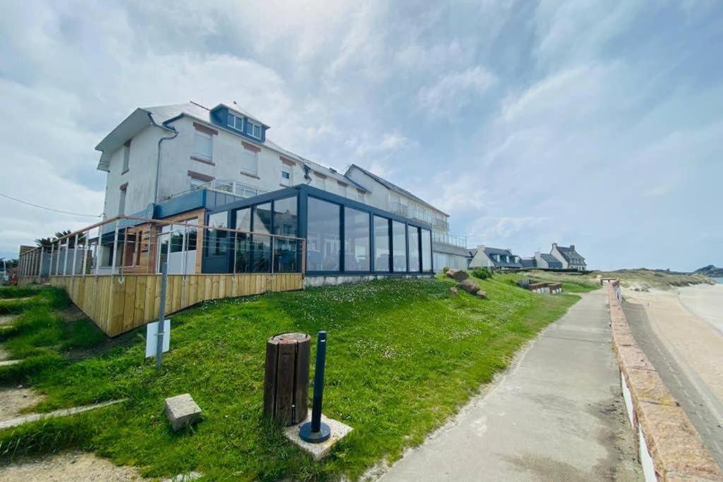 Appt Les Pieds Dans L'Eau Apartamento Trégastel Exterior foto